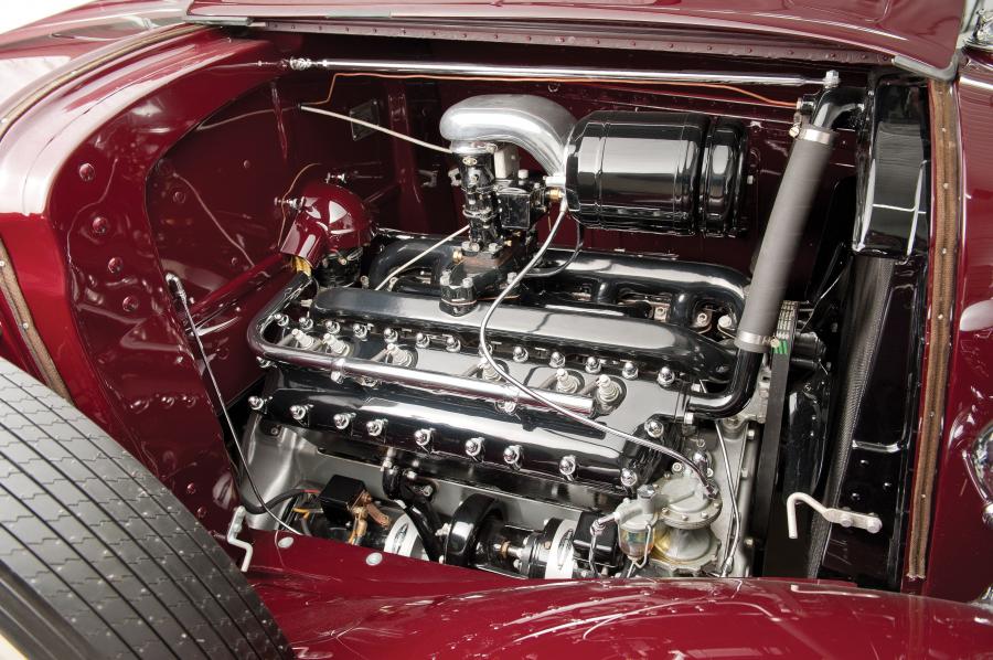  Lincoln Model KA convertible roadster 1934 года  (фото 15 из 36)